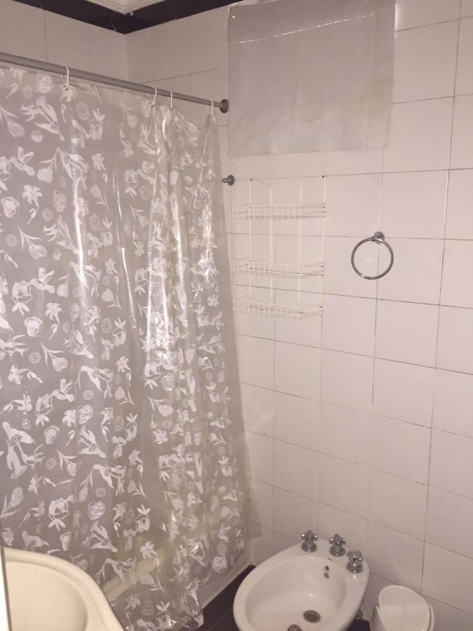 Dpto. Dos Ambientes Cerca De La Peatonal Guemes Y A Dos Cuadras De La Playa *
